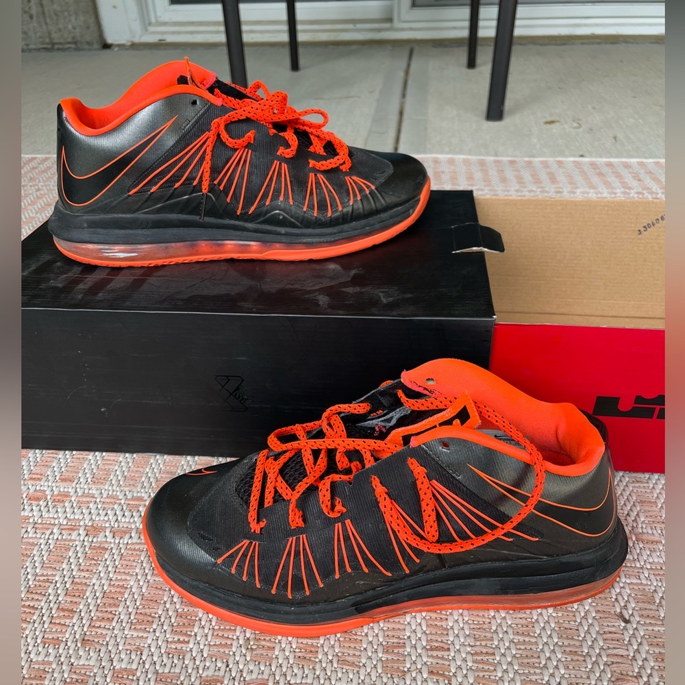 Lebron 10 Airmax low, flywire. Size 10.5 men’s. With box.